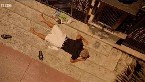 crime versace|andrew cunanan death scene.